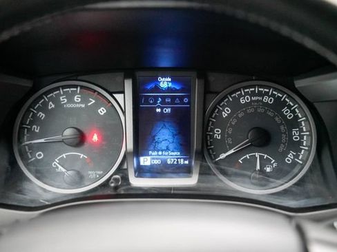 Used 2019 Toyota Tacoma TRD Sport AWD/4WD image 25
