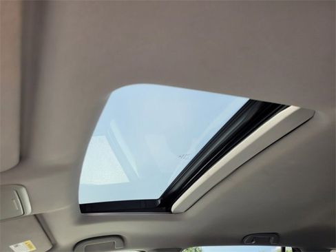 Used 2017 Honda Pilot EX-L image 5