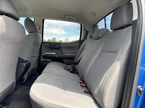 Used 2017 Toyota Tacoma SR5 w/ Tow Package RWD image 27