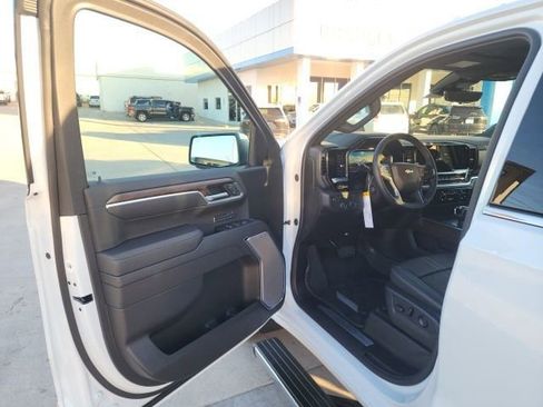 New 2026 Chevrolet Silverado 1500 High Country AWD/4WD image 24