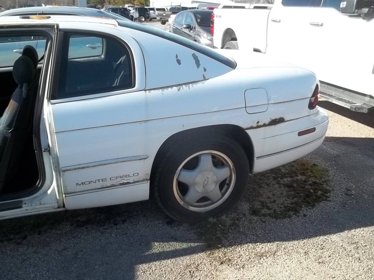 Used 1999 Chevrolet Monte Carlo LS w/ Preferred Equipment Group 1 FWD image 2