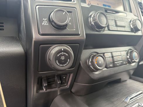 Used 2019 Ford F150 XLT w/ Equipment Group 302A Luxury AWD/4WD image 29