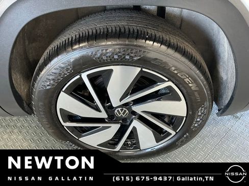 Used 2025 Volkswagen Atlas SE FWD image 64