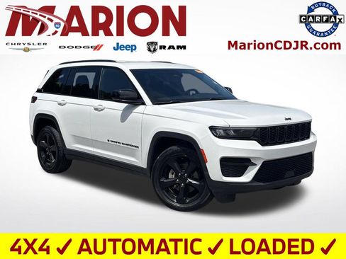 Used 2023 Jeep Grand Cherokee Altitude AWD/4WD image 1