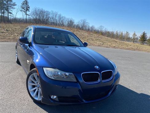 Used 2011 BMW 328i xDrive Sedan image 2