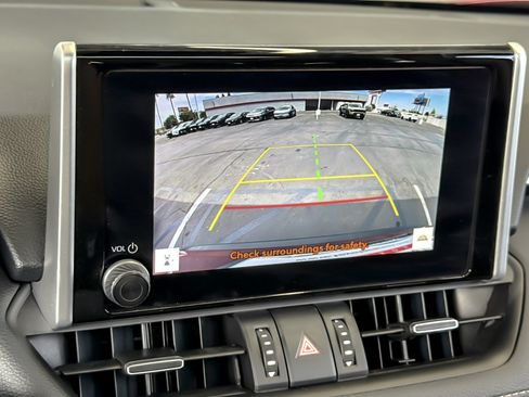 Certified 2025 Toyota RAV4 XLE Premium AWD/4WD image 18