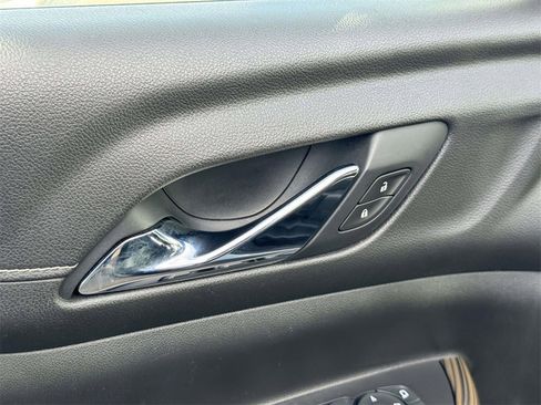 Used 2020 GMC Acadia SLE image 14