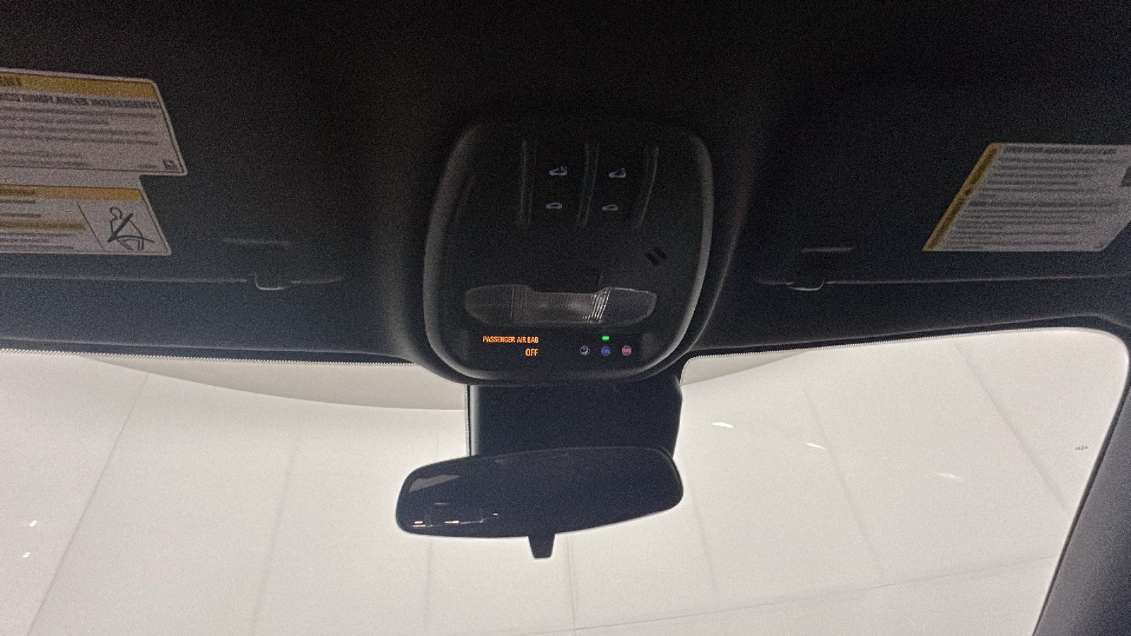 Used 2024 Chevrolet Trax RS w/ Sunroof Package FWD image 31