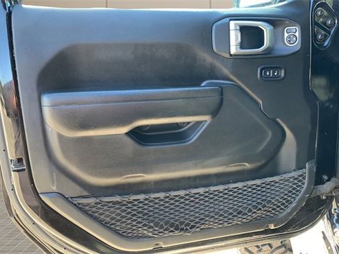 Certified 2022 Jeep Gladiator Willys image 15