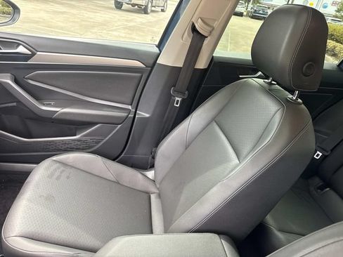 Used 2020 Volkswagen Jetta SE FWD image 23