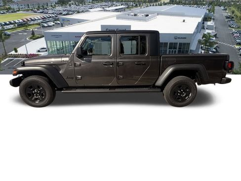 Certified 2025 Jeep Gladiator Sport image 9