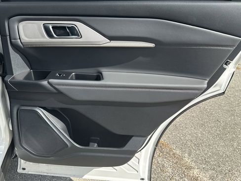 New 2026 Ford Explorer Active w/ Active Comfort Package image 17