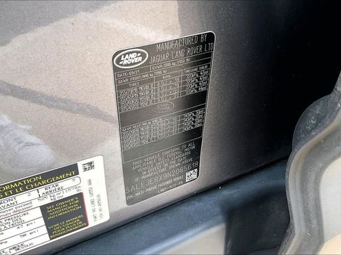 Used 2022 Land Rover Defender 110 S image 32