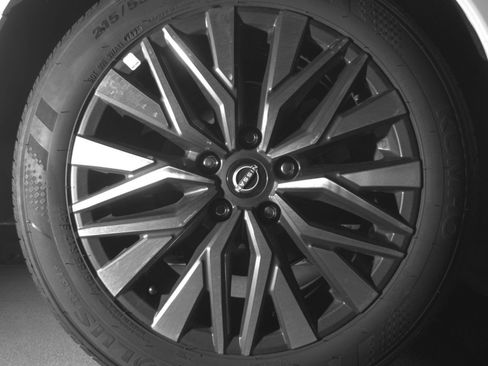 Used 2025 Nissan Altima 2.5 SV FWD image 18