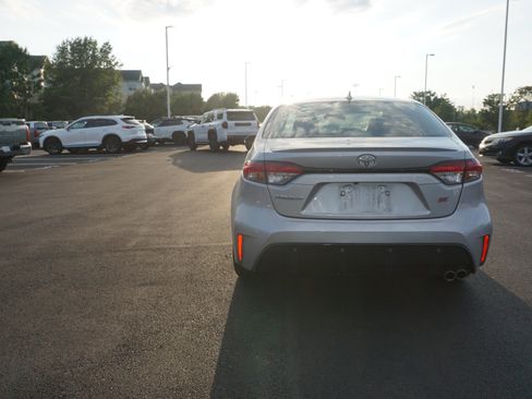Used 2025 Toyota Corolla SE FWD image 4