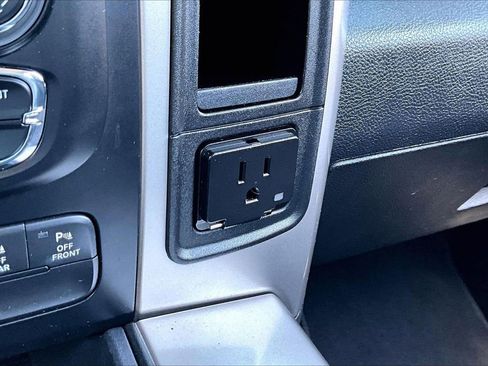 Certified 2017 RAM 1500 Big Horn RWD image 16