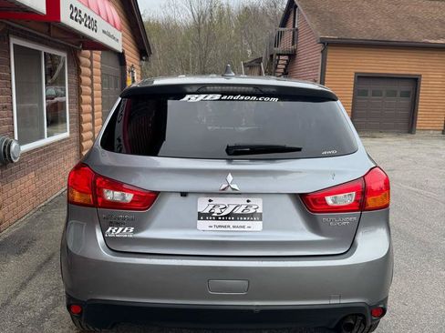 Used 2017 Mitsubishi Outlander Sport ES AWD/4WD image 5
