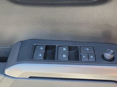 Used 2019 Toyota Tacoma TRD Sport AWD/4WD image 29