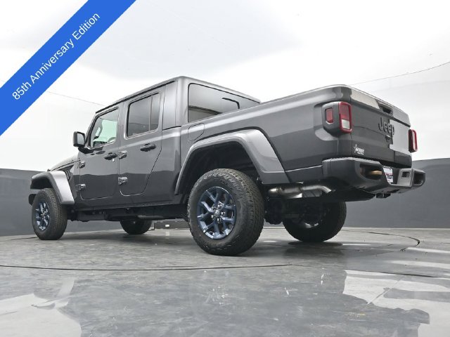 New 2026 Jeep Gladiator Sport AWD/4WD image 44