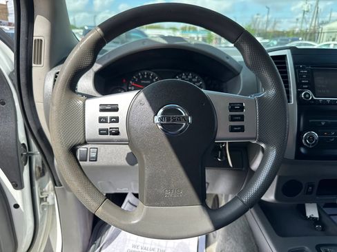 Used 2018 Nissan Frontier S image 42