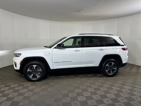 Used 2022 Jeep Grand Cherokee Limited 4xe w/ Luxury Tech Group II image 6