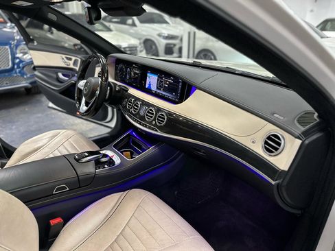 Used 2020 Mercedes-Benz S 560 4MATIC Sedan image 36