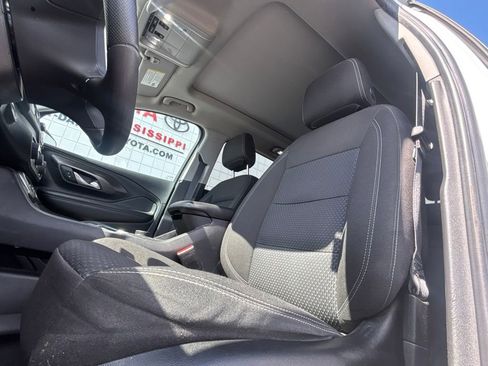 Used 2022 GMC Terrain SLE AWD/4WD image 10