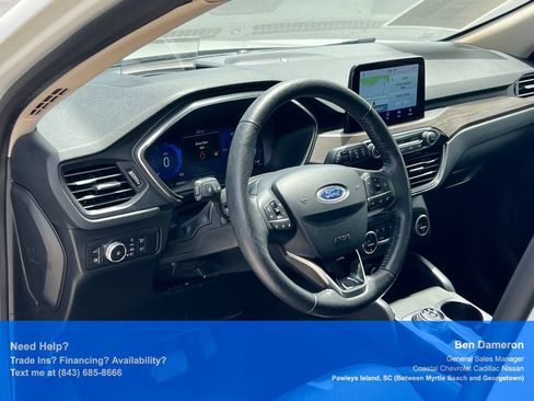 Used 2020 Ford Escape Titanium FWD image 5