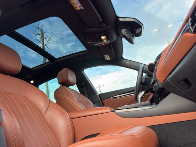 Used 2023 Maserati Levante GT AWD/4WD image 10
