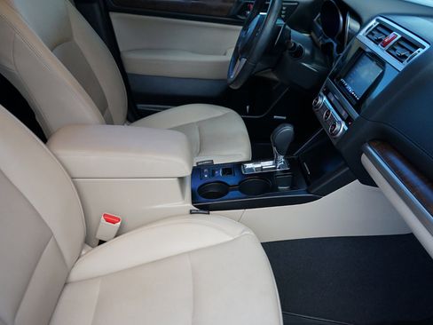 Used 2016 Subaru Outback 2.5i Limited image 14
