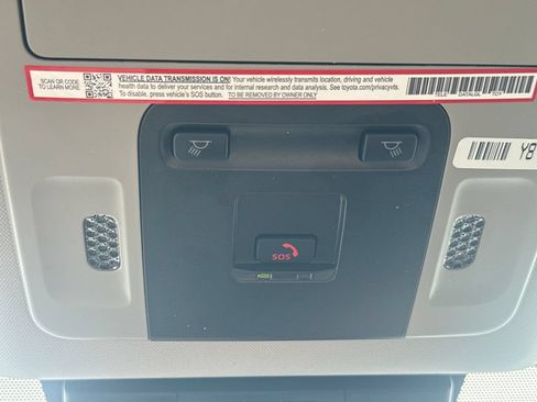 Used 2025 Toyota Camry LE w/ Convenience Package AWD/4WD image 29
