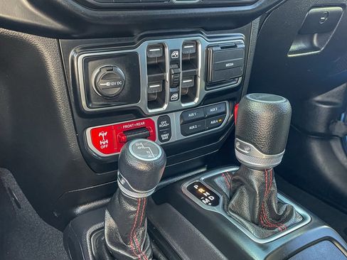 Certified 2022 Jeep Gladiator Rubicon w/ Trailer Tow Package image 27