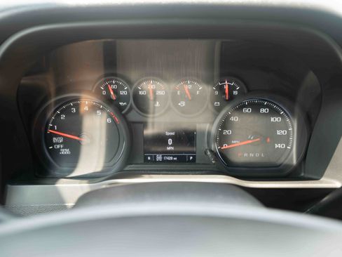 Used 2024 Chevrolet Silverado 1500 Custom Trail Boss w/ LPO, Dark Essentials Package AWD/4WD image 16