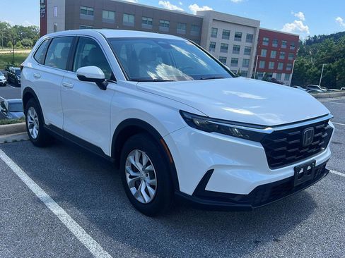 Used 2023 Honda CR-V LX image 6