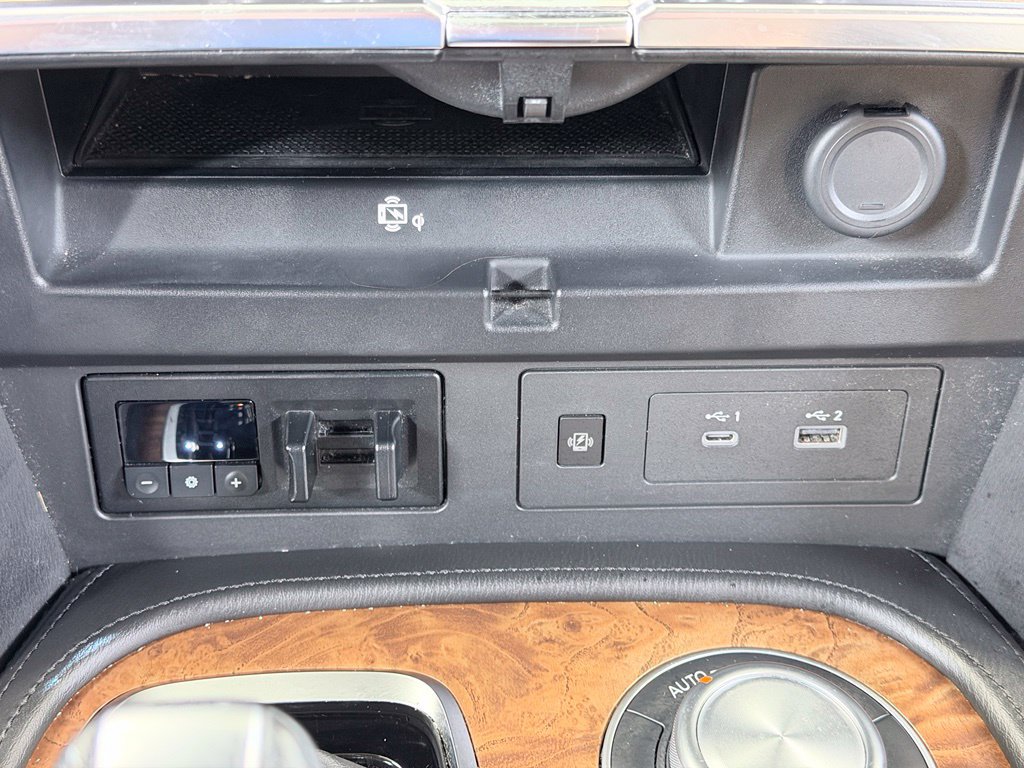 Used 2022 Nissan Armada SL w/ Captain's Chairs Package AWD/4WD image 61