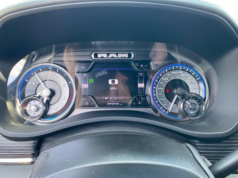 Used 2021 RAM 2500 Limited AWD/4WD image 36