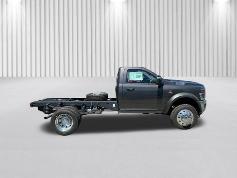 New 2026 RAM 4500 Tradesman w/ Chrome Appearance Group AWD/4WD image 3