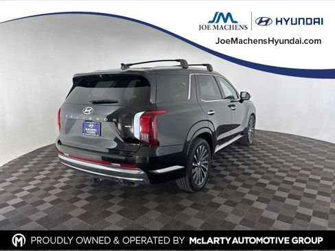 Used 2023 Hyundai Palisade Calligraphy image 9