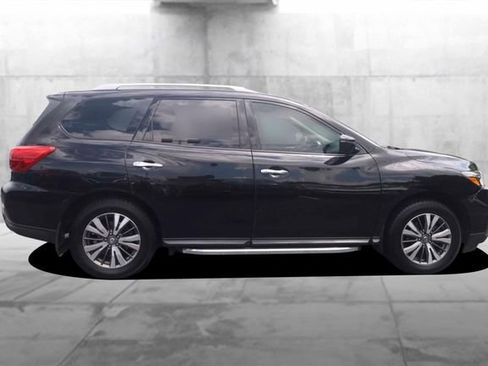Used 2019 Nissan Pathfinder SV w/ SV All Weather Package AWD/4WD image 5