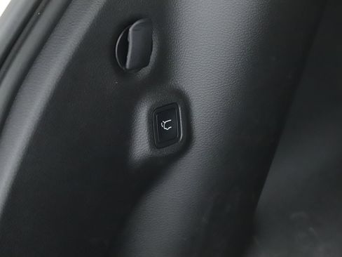 Used 2024 Jeep Compass Latitude w/ Sun and Sound Group image 20