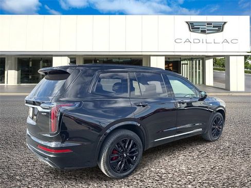 Certified 2023 Cadillac XT6 Sport image 6