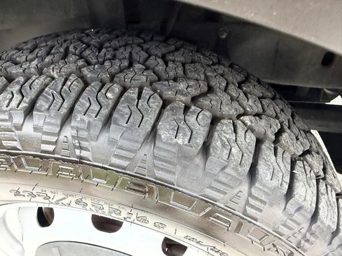 Used 2019 Ford Transit 350 148 Medium Roof RWD image 31
