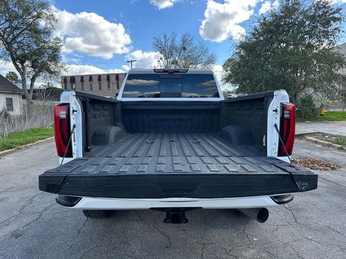 Used 2024 GMC Sierra 2500 Denali w/ Denali Reserve Package image 45