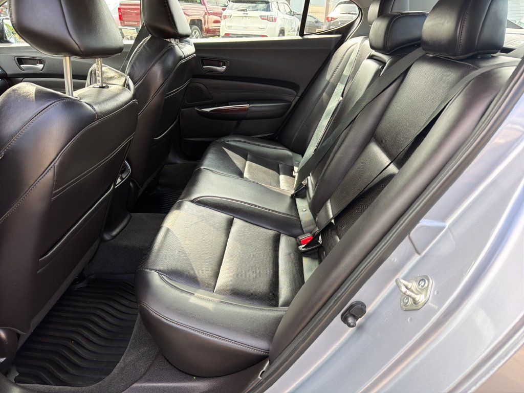 Used 2016 Acura TLX w/ Technology Package FWD image 16