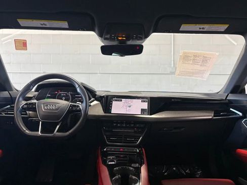 Used 2022 Audi e-tron GT Premium Plus w/ Performance Package image 38