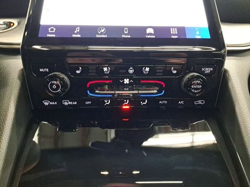 New 2025 Jeep Grand Cherokee L Limited w/ Luxury Tech Group II AWD/4WD image 27