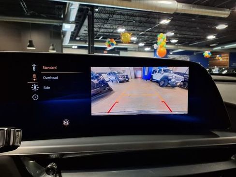 Used 2024 Cadillac Lyriq Luxury image 24