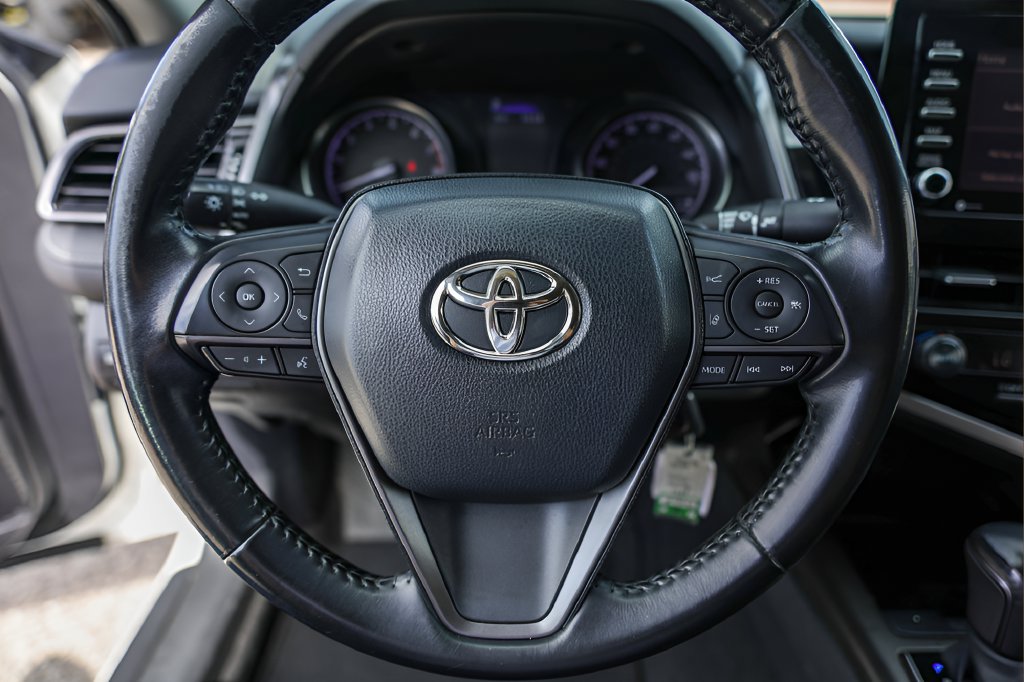 Used 2021 Toyota Camry SE FWD image 12