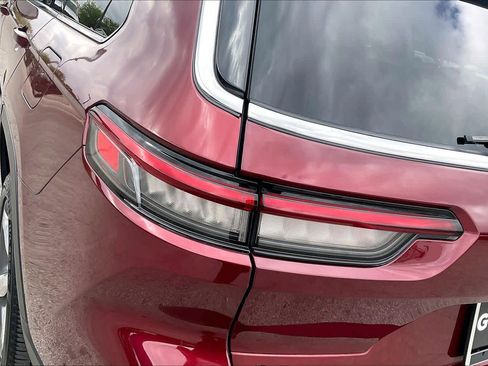 Used 2021 Jeep Grand Cherokee L Limited image 28