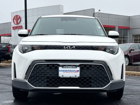 Used 2023 Kia Soul LX image 16